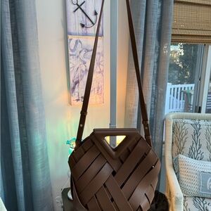 Verano Hill brown leather shoulder/crossbody bag